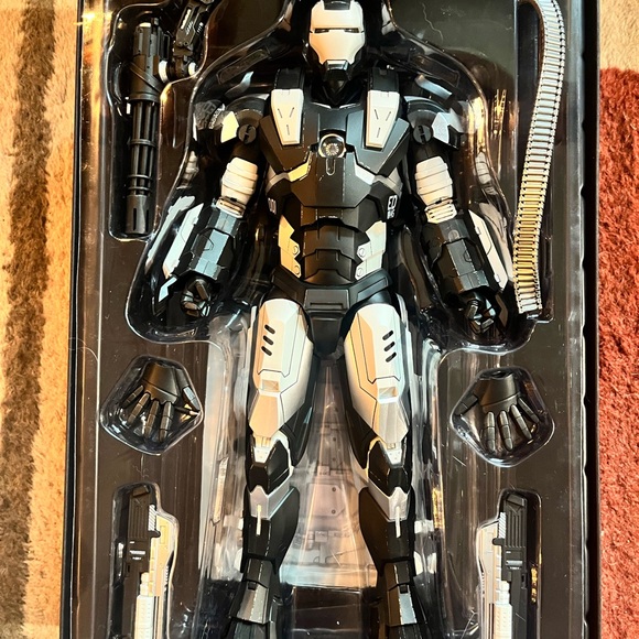 Hot Toys Iron Man 2 War Machine Special Edition - Picture 6 of 12